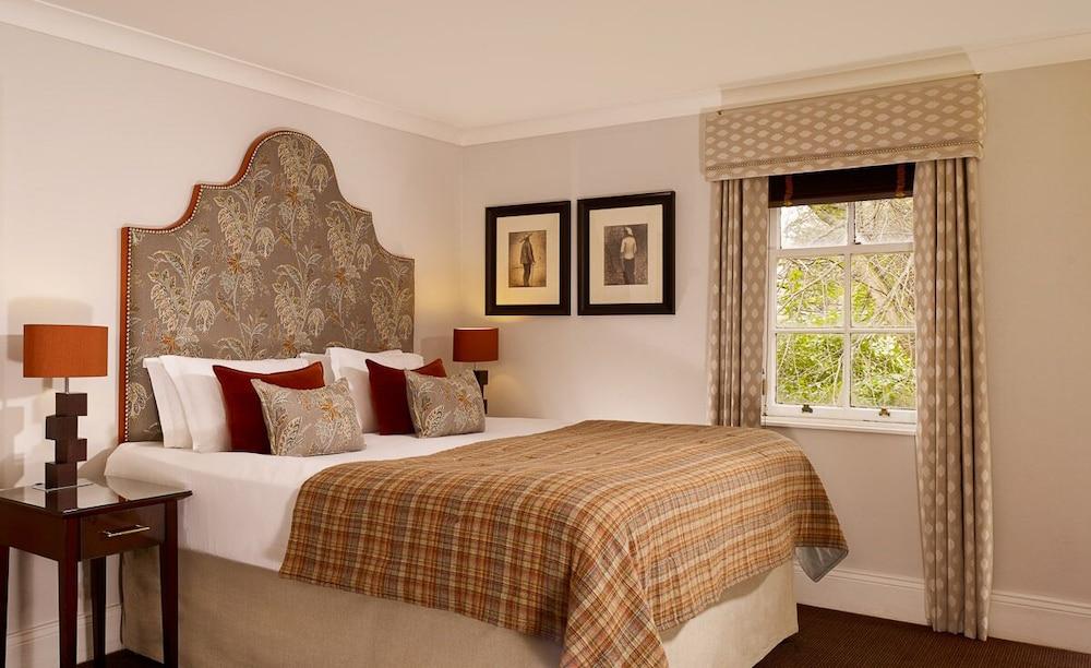 Mar Hall Golf & Spa Resort Bishopton  Extérieur photo A bedroom at The Grove