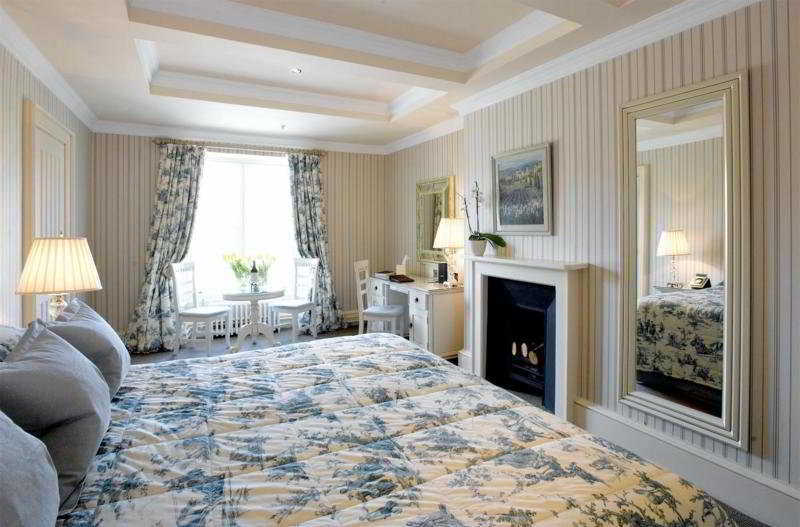 Mar Hall Golf & Spa Resort Bishopton  Chambre photo A carpet in a bedroom